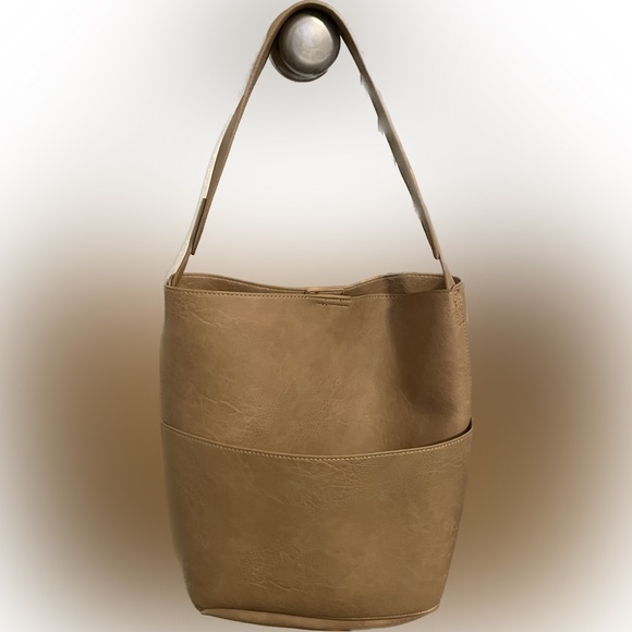 Anthropologie Handbags - Anthropologie Vegan Tan Leather Slouchy Bucket Tote Shoulder Bag Purse EUC